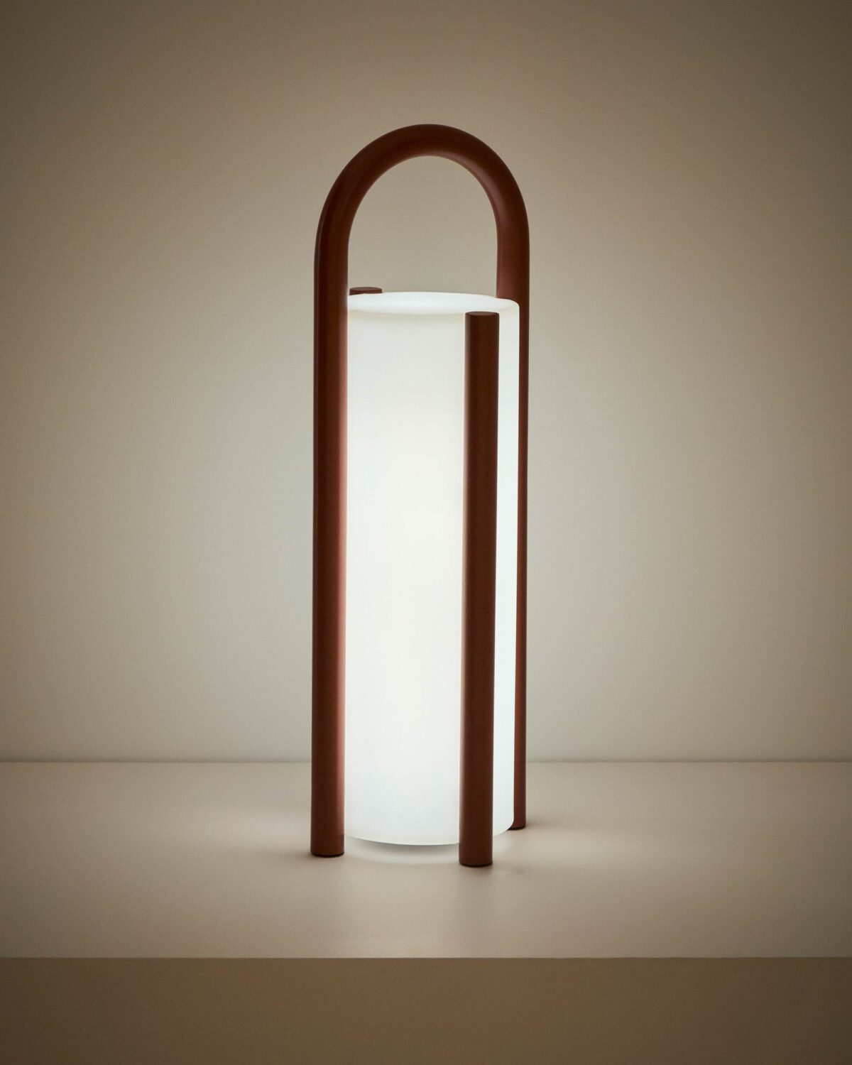 Kave Home leros tafellamp groot terracotta