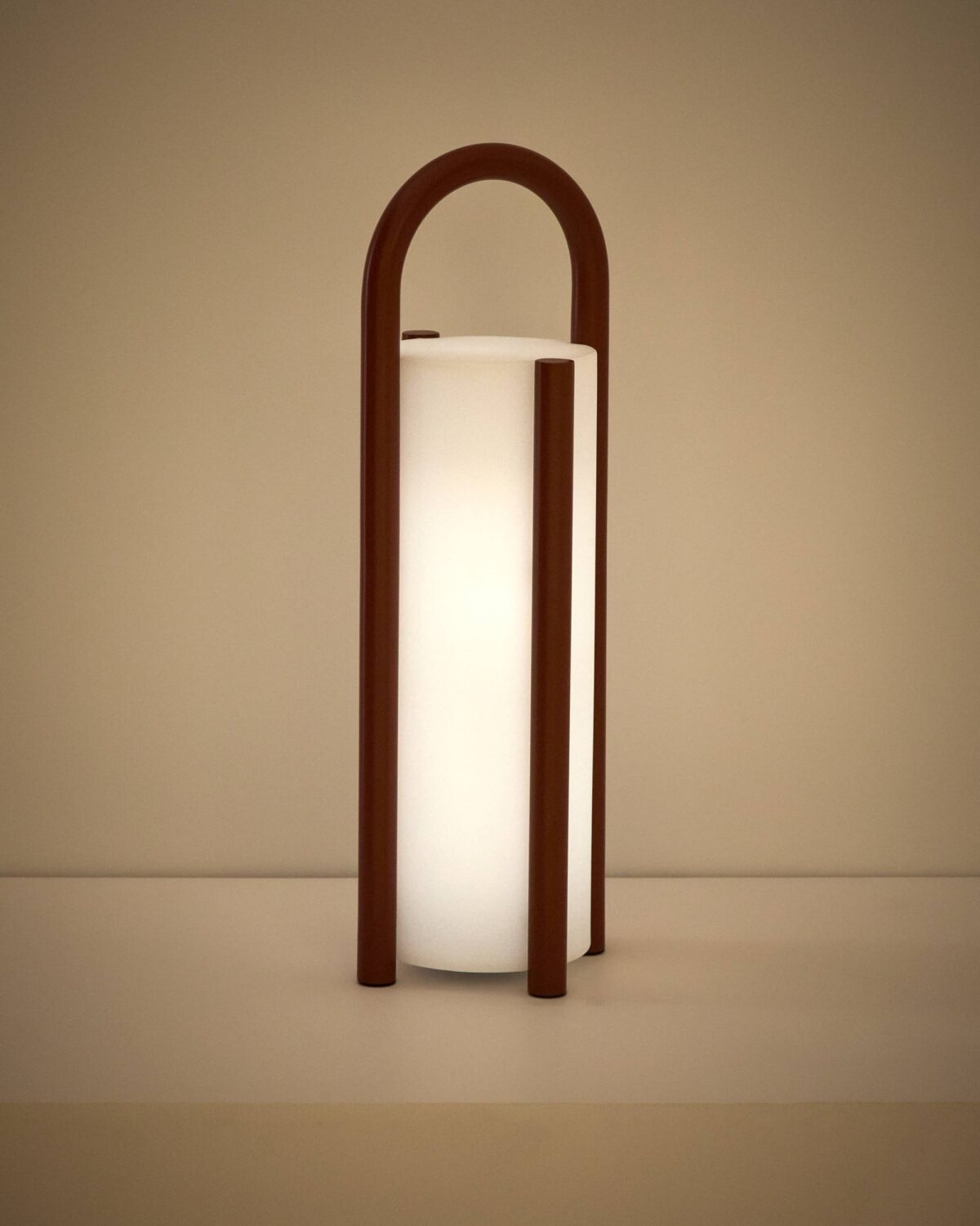 Kave Home leros tafellamp groot terracotta