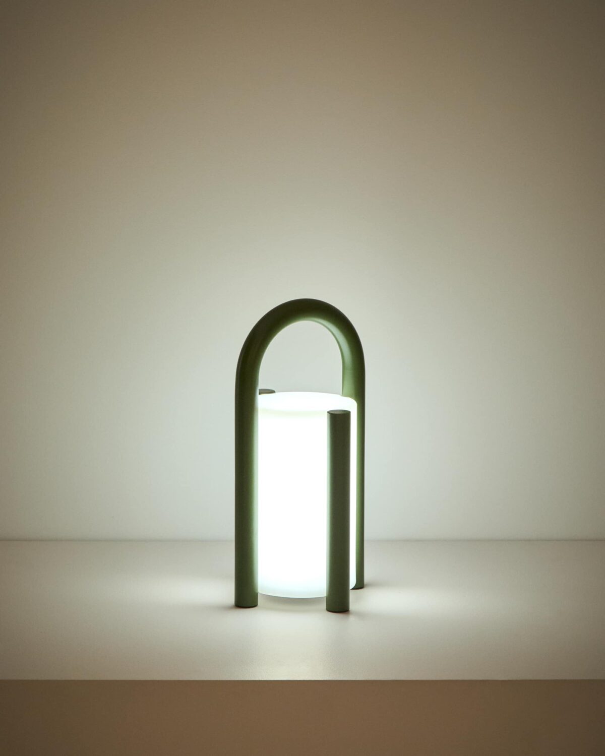 Kave Home leros tafellamp klein groen