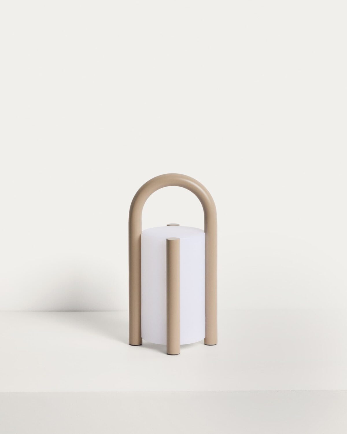 Kave Home leros tafellamp klein taupe