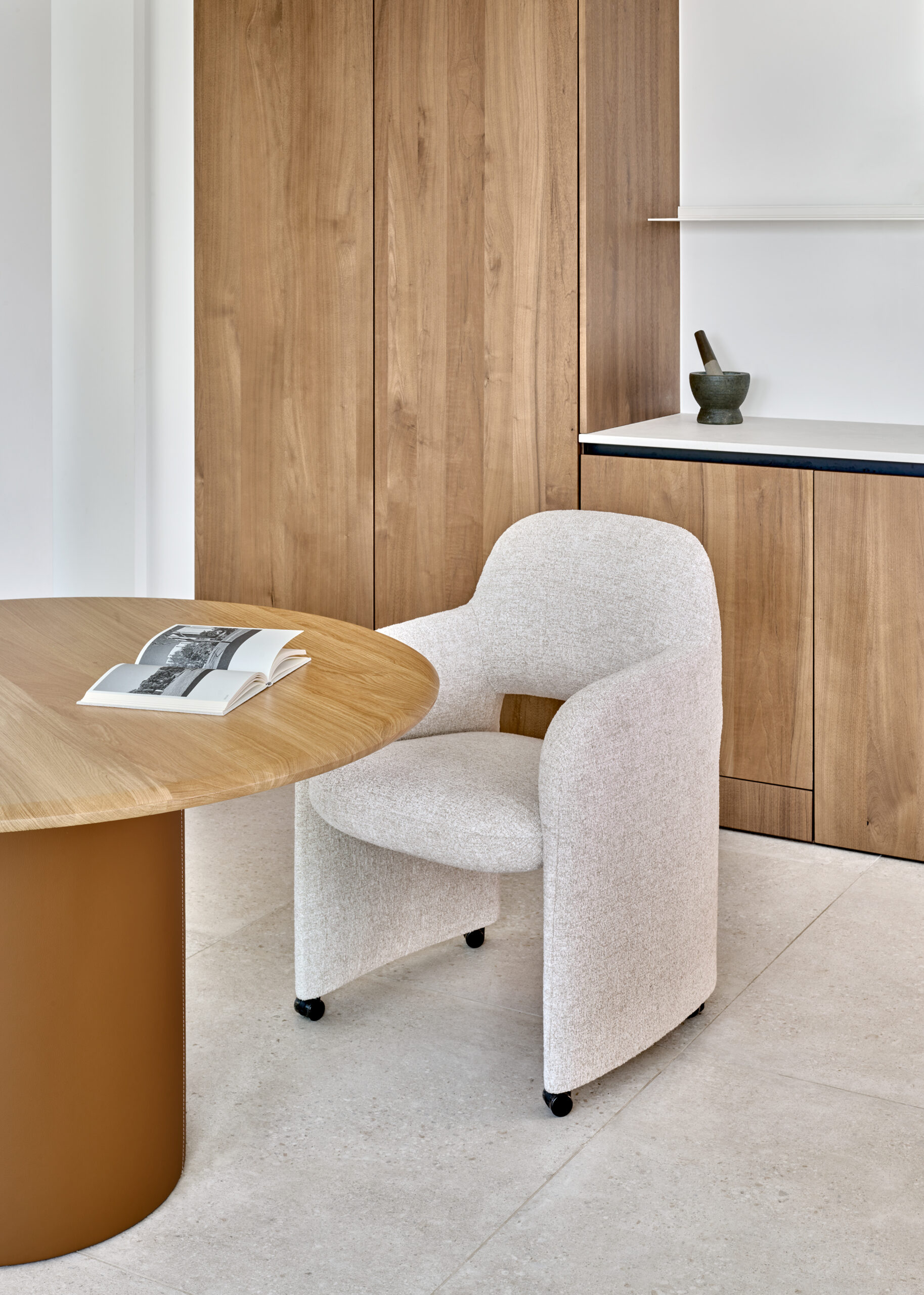 Leolux Modin eetkamerstoel in een interieur