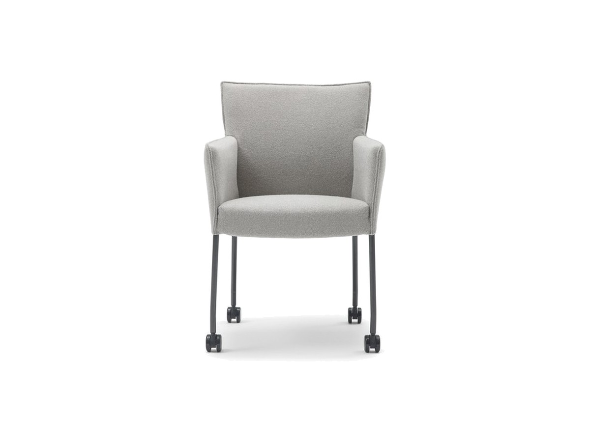 Design on Stock Amra stoel