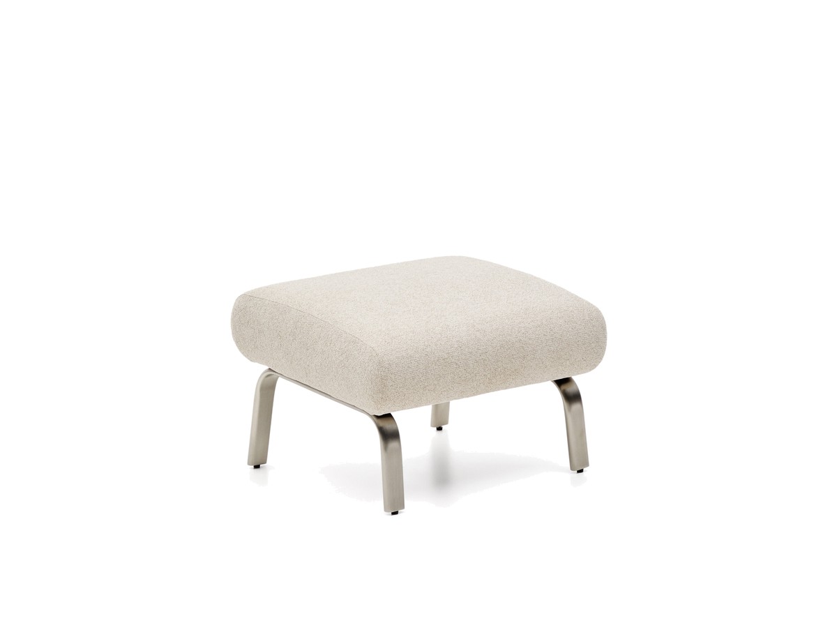 Kave Home Amsen voetenbankje in beige met geborstelde roestvrijstalen poten 68 x 55 cm