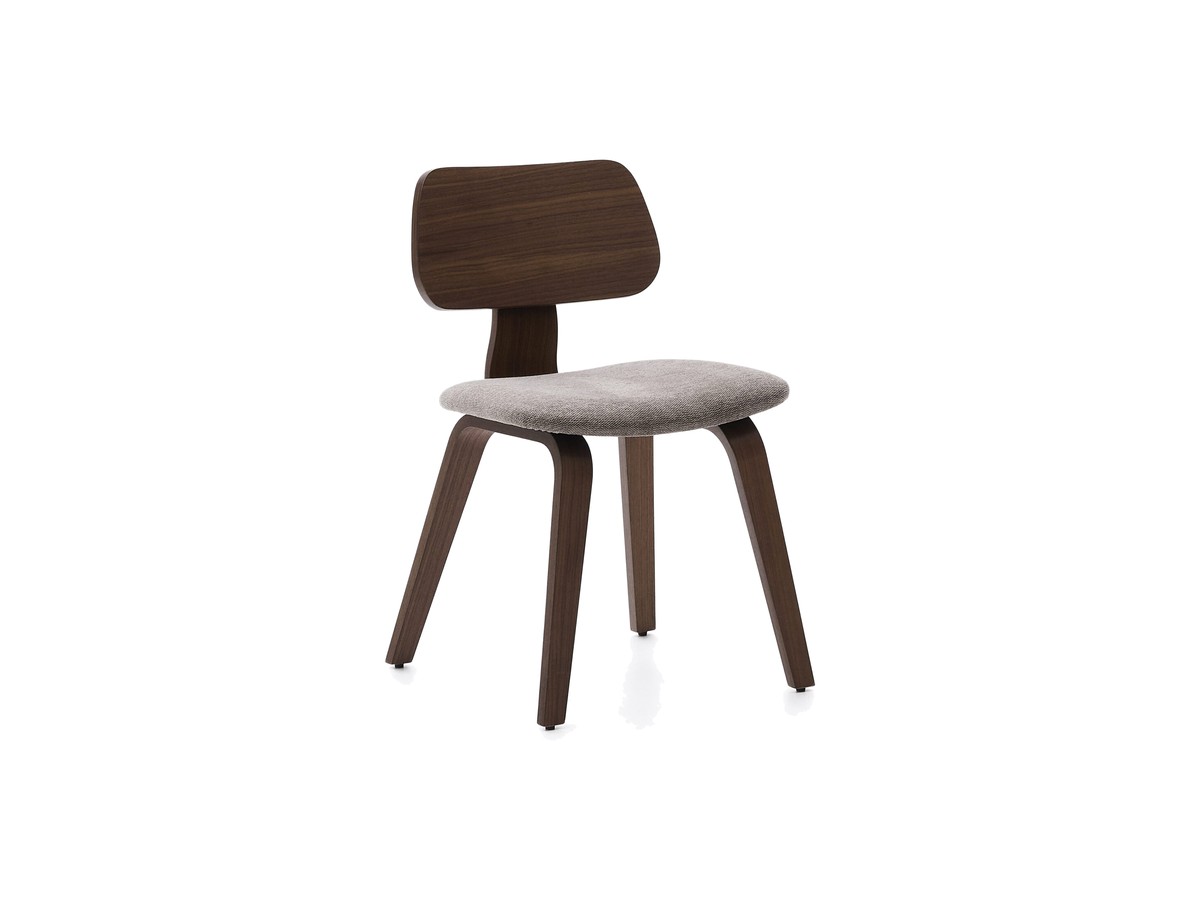 Kave Home Gena-stoel van notenfineer en beige chenille