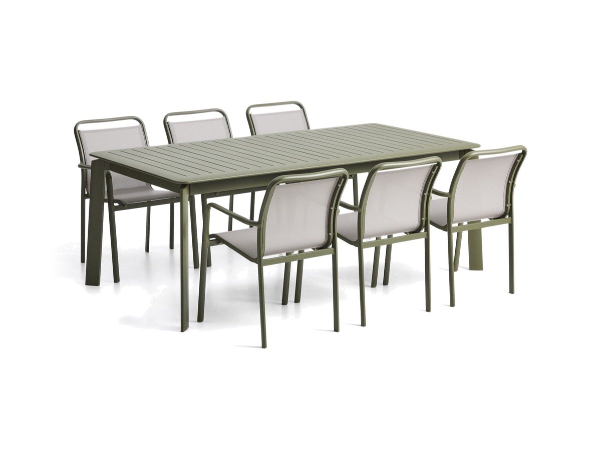 Kave Home Set met Brela uitschuifbare tafel van groen aluminium en 6 stapelbare Luri stoelen van groen aluminium en beige textileen 205(287) x 100 cm