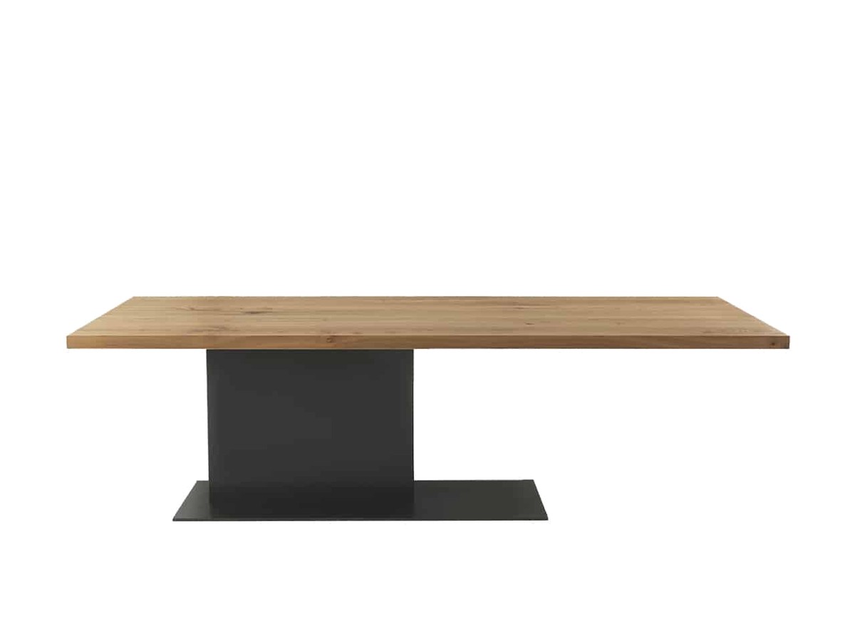 Riva 1920 eetkamertafel Liam