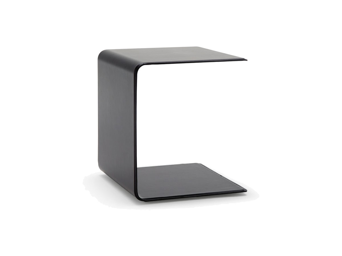 Rolf Benz 940 bijzettafel