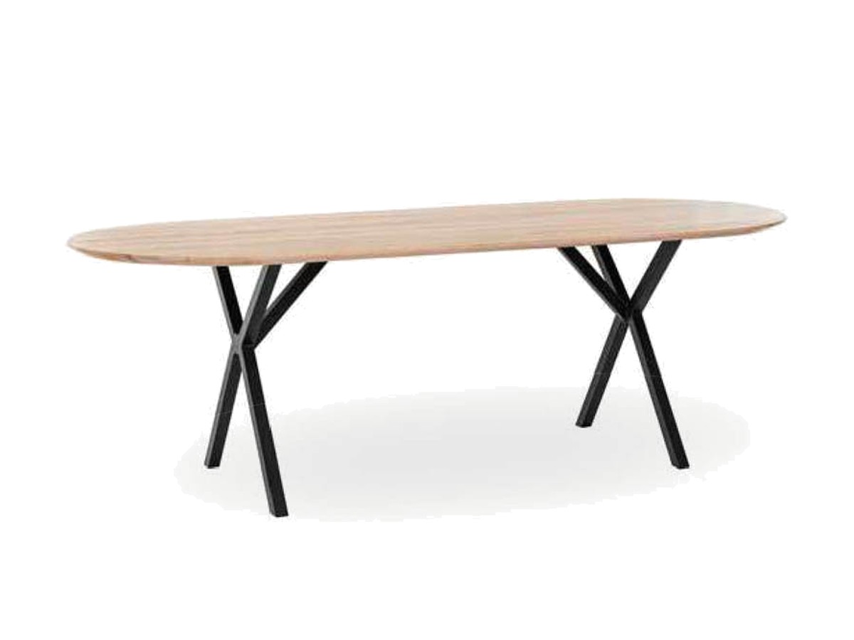 StudioMIK. Casco tafel
