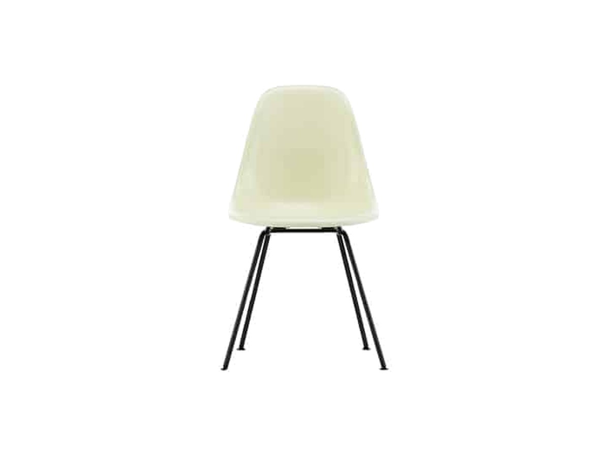 Vitra Eames Plastic side chair