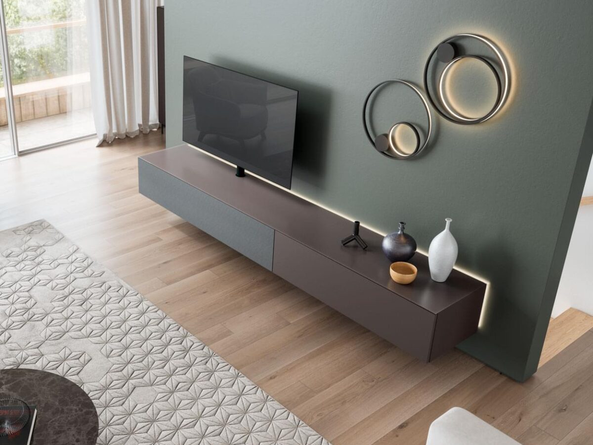 Spectral Core tv-meubel in Espresso, zwevend met wandverlichting