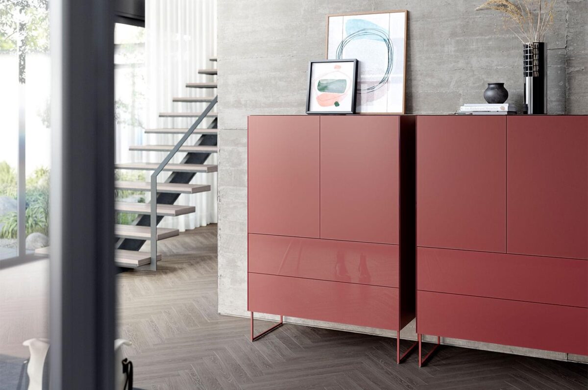 Twee hoge Spectral Side kasten in rood glas